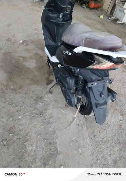 دراجه FS مجفته بوشه وبستم ورنك زوج تاير وباتري جديد سعر٤٠٠وبيه مجال بالخالص *********** و***********
