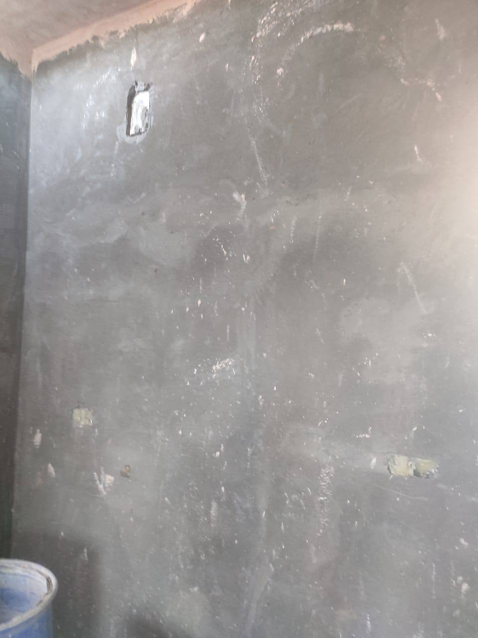 سلام عليكم خلفه متفرغ حالين لبخ جص بياض طلس***********
