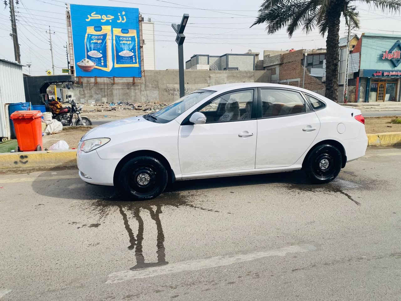 سلام عليكم النترا مديل 11سياره جديده معنه الكلام تخم تاير جديد مكفوله كفاله عامه تحويل مباشر بسمك ماشيه 100
مكاني بغداد فلكت 83 السياره خليجي بدون ضربه تبريد ثلج 
المكينه 2000.    الرقم ***********
