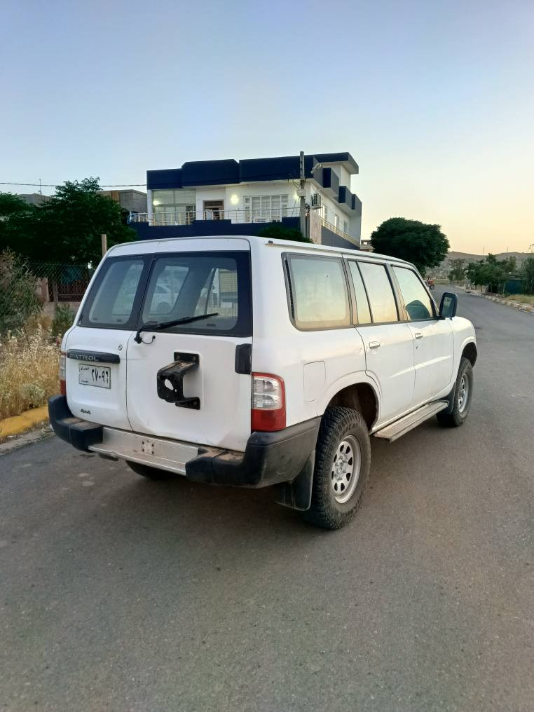 پترۆڵ 2002 نیوسەقەر جام کارەبا مزایدە
دەعم و لێدراوی نیە  تەقینی نیە 
سەقف و شانی بۆیاغی نیە 
چوارتایەی تازەیە 
گێڕومەکینەو دەبڵ ئەکسلی بەشەرتە 
شوێن چەمچەماڵ سعری58گڵا
ژم:*********** السليمانية, العراق
