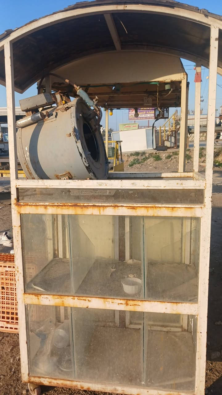 غراض مطعم للبيع
شوايه همبركر وفنكر وزنكر وقلايه حب وعربانه مال لبلبي وشرابت 
الرقم ***********
