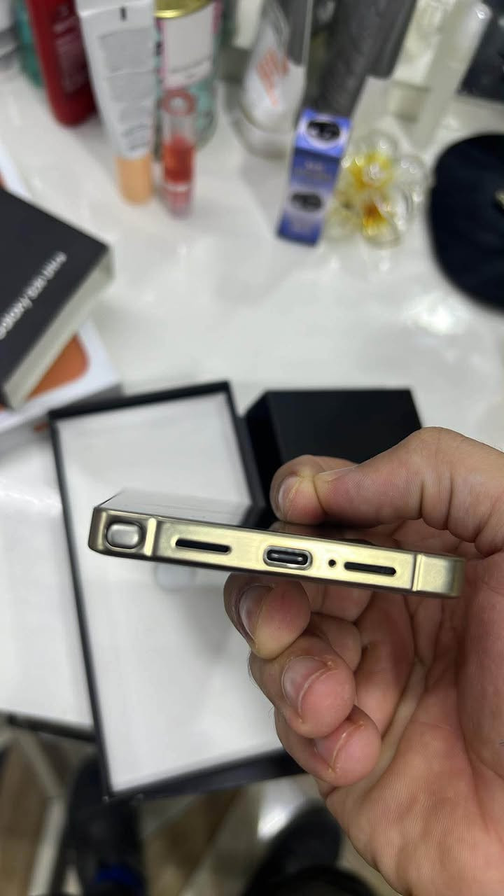 آيفون ١٧ برو ماكس (iPhone 17 Pro Max)
 2 سامسونج جالاكسي S26 أولترا (Samsung Galaxy S26 Ultra)عدد موبایلین
المواصفات والتفاصيل:
 الأجهزة نسخ (كوبي) وتُباع بسعر مناسب جداً وأقل من سعر السوق.
 الأجهزة جديدة تماماً ولم تُستخدم قط، حتى أن علب السامسونج مغلقة بإحكام (باصق الوكالة)، باستثناء الآيفون فقط تم إخراجه من الكارتون (العلبة).

للسعر والاستفسار، يرجى التواصل على الخاص أو الاتصال برقم الهاتف التالي:
📞 ***********

ئایفۆن ١٧ پڕۆ ماکس (iPhone 17 Pro Max)
 دوو مۆبایلی سامسۆنگ گالاکسی S26 ئۆڵترا (Samsung Galaxy S26 Ultra)
تێبینییەکان:
 مۆبایلەکان کۆپین و بە نرخێکی زۆر گونجاو و خوار نرخی بازاڕ دەفرۆشرێن.
 بە هیچ شێوەیەک کاریان پێنەکراوە و تەنانەت پاکەتەکانیشیان نەپچڕاوە (ئاکتیڤ نەکراون)، جگە لە ئایفۆنەکە کە تەنها لە کارتۆنەکەی دەرهێنراوە.

بۆ زانینی نرخ و هەر پرسیارێک، پەیوەندی بکەن بە خاس (Direct) یان بەم ژمارە مۆبایلەوە:
📞 ***********
