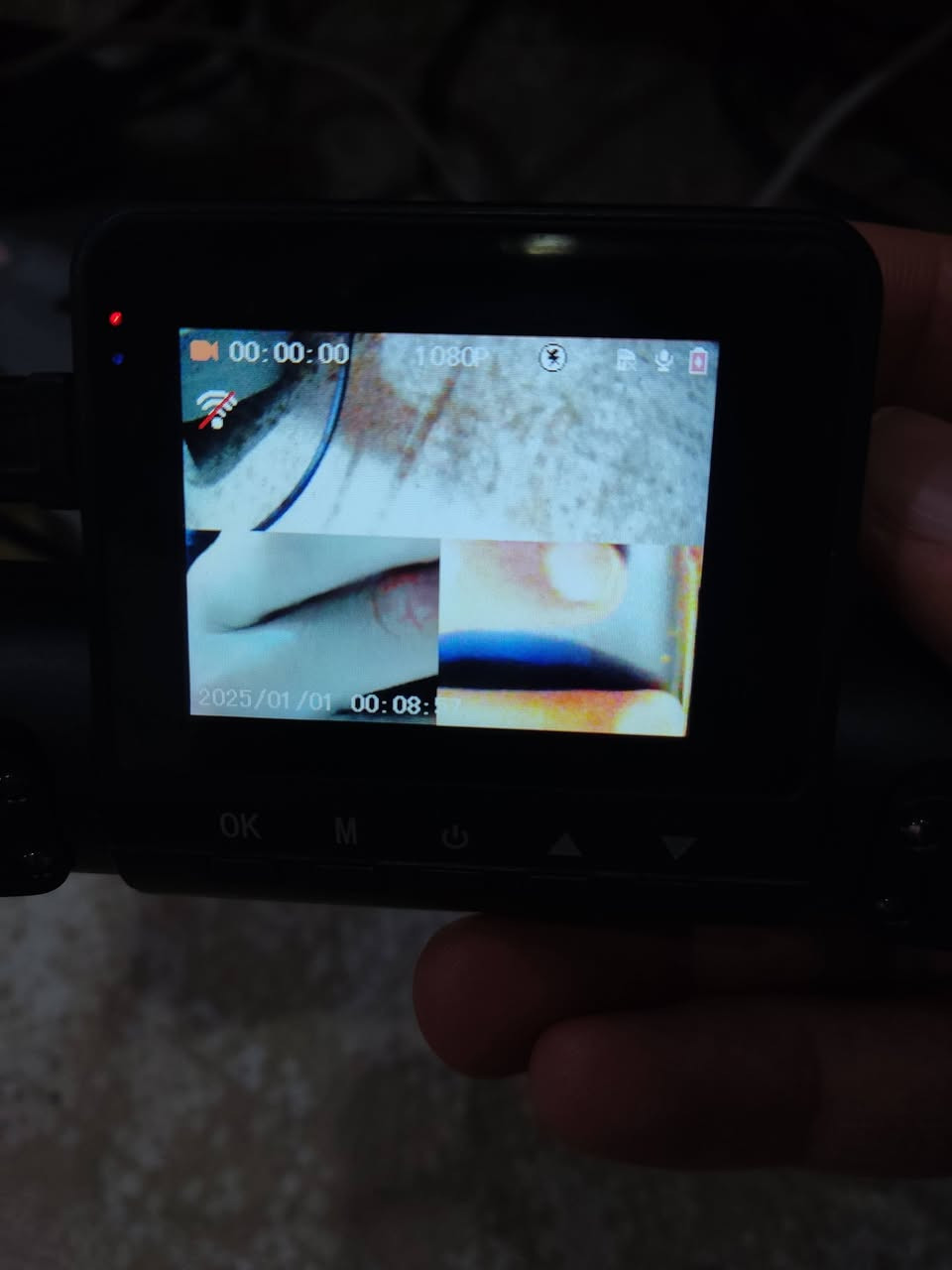 داش كام 4 كاميرات 
جديدة ومفحوصه 
تسجل صوت وصورة + بيها WiFi


**إذا كنت صاحب هذا الإعلان وتريد حذفه لأي سبب، رجاءا أرسل رسالة إلى الدعم الفني**