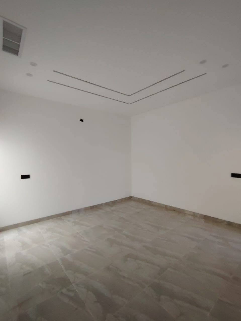 🏦  عروض مكتب بيت الأركان للعقار  🏦

دار للبيع في حي النور مساحة ١٢٠ م ركن 
واجهة ٧.٥ م عمق ١٦ م عرض الشارع ٢٠ م 

تفاصيل طابقين أربع غرف نوم هول استقبال 
مطبخ ومشتملات بيتونة كراج وسطح كاشي 

الموقع حي النور فرع دانية ماركت شارع ٢٠م
🏦                                                 🏦
السعر على التليكرام https://t.me/alarkan_1
للاستفسار مراجعة مكتب بيت الأركان للعقار 

موقع موصل حي العربي قرب مطعم ماشاءالله 

*********** / *********** / *********** 🏦
