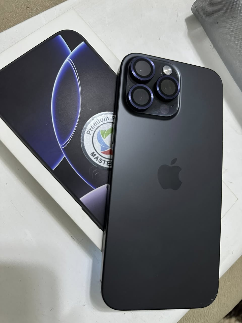 السلام عليكم ايفون 16 برو ماكس ذاكرة 256 ضمان ماستر بطارية 100%  مشحون 128 مرة بعده داخل الضمان بعدله ٦ اشهر سعره 1400 نظافة 100% ويا فقط كارتونة لون اسود للأستفسار *********** 
مكاني بغداد حي البنوك
