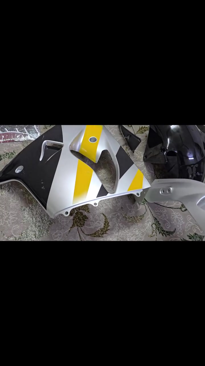 (بسم الله) كفرات Kawasaki ZX9R حديدات مال باله بس مامشدوده على اي دراجه بيهن خدوش بسيطه بسبب النقل يروحن بالبولبش عادي✨
قطعه قطعه كامله بدون اي نقص مثل الي بالفيديو👌
على اول تم 60الف وبالعافيه
رجاء الي يححز عالخاص💙


**إذا كنت صاحب هذا الإعلان وتريد حذفه لأي سبب، رجاءا أرسل رسالة إلى الدعم الفني**