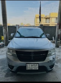 دوج جورني • SXT • ٧ راكب