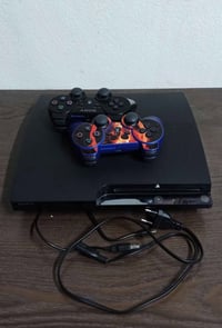 بلايستيشن 3 • ٣٢٠ جيجابايت • دهوك