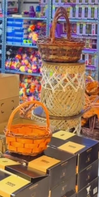 سيت سلات ثلاثي بلونين برتقالي وجوزي وبعرض خاص ب9


**إذا كنت صاحب هذا الإعلان وتريد حذفه لأي سبب، رجاءا أرسل رسالة إلى الدعم الفني**