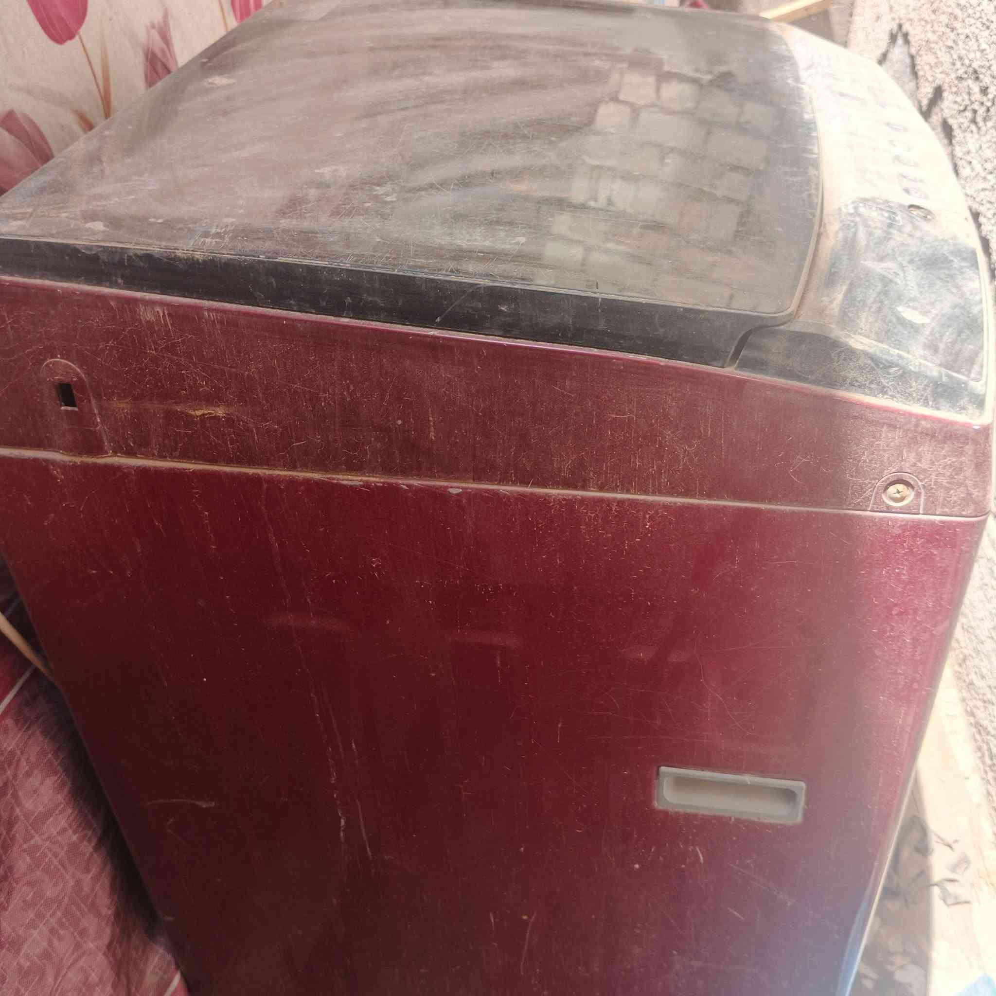 سلام عليكم  غساله اوتماتيك البيع شغاله سعره ١٧٥ المكان بغداد البلديات***********
