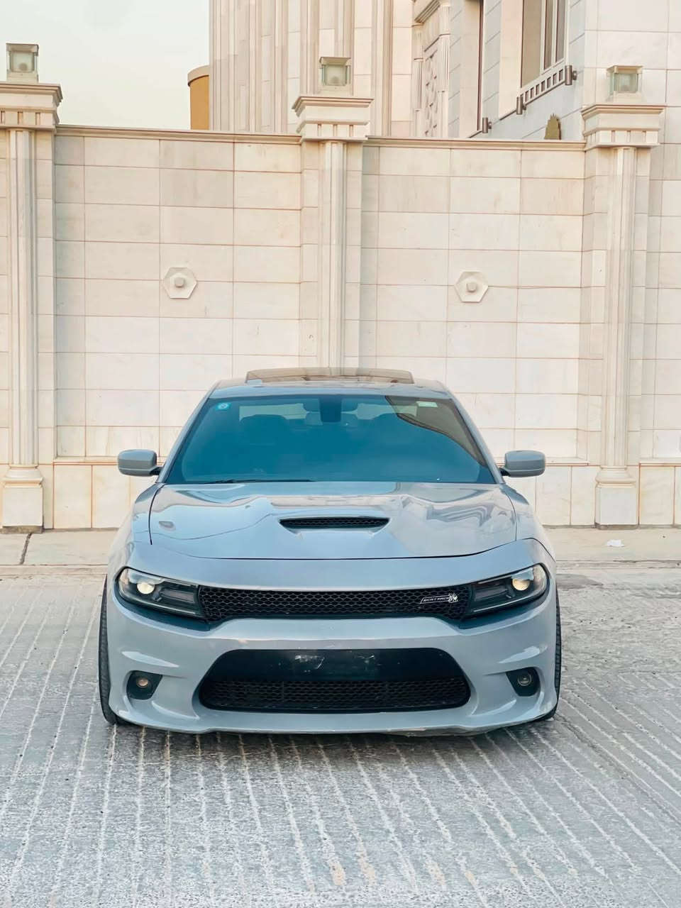 دوج جارجر سكات باك . Scat Pack
Dodge Charger (Scat Pack
الموديل :2021 
المحرك : SRT . V8 . 6.4L .
العداد : (56 ).
اللون :سمنتي سموك 
المواصفات فول (1/1) 
رقم بغداد تحويل نفس اليوم 
السعر 205 بيها مجال للشراي 
(السياره حادثه جاملغ وبنيد وبيها سونار )
العنوان النجف الاشرف قريه الغدير 
للاستفسار :  ***********
