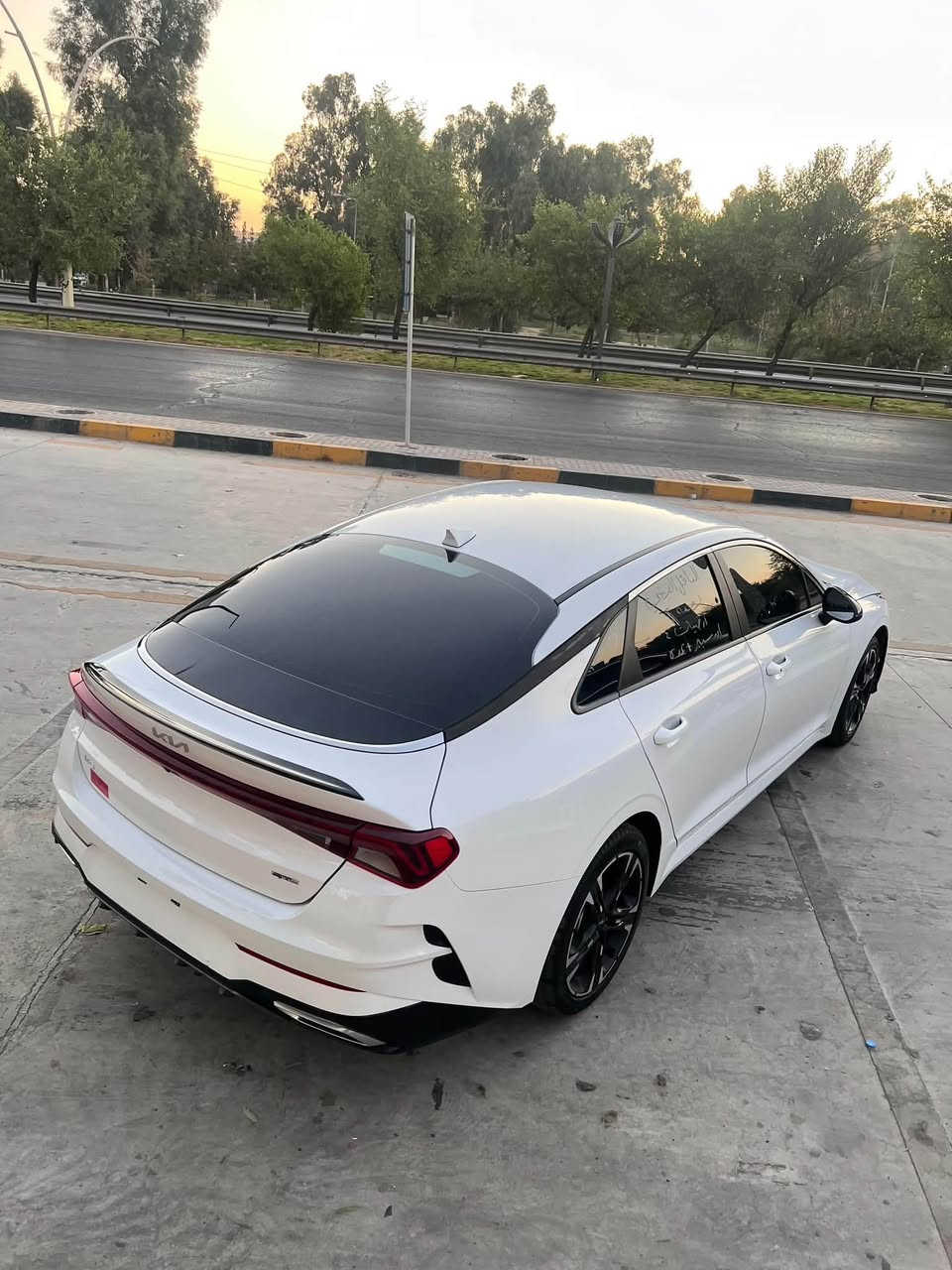 K5 2024 gtline 
كشنات جلد تدفئه 
تحديد مسار 
قياده ذاتيه 
رادارات اماميه وخلفيه 
تشغيل عن بعد 
محرك 1.6 تيربو
ماشيه 12 ميل 
الضرر ربع البنيد والجاملغ بارد 
السعر 159$


**إذا كنت صاحب هذا الإعلان وتريد حذفه لأي سبب، رجاءا أرسل رسالة إلى الدعم الفني**