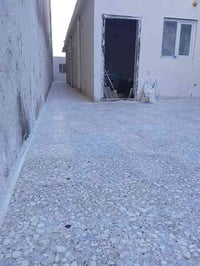 ابو مريم المصري خلف سيراميك مقيم في بغداد بورسلين وكاشي وجدران ومرمر ك...