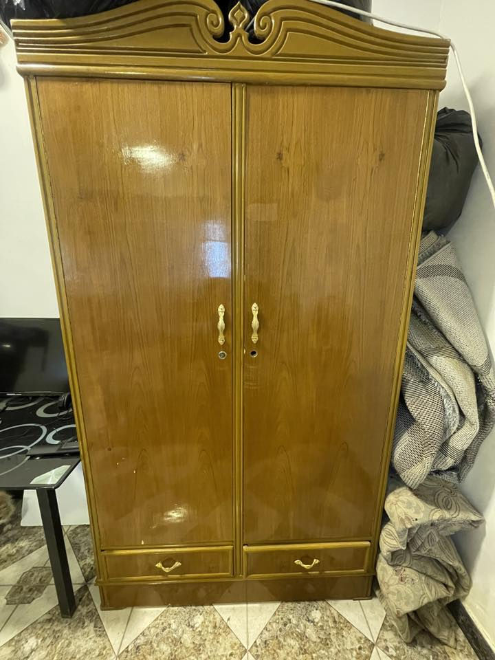 سلام عليكم غرفه تسكام اصلي خشب ممتاز بحاله جيده
چرابي عدد2 وكنتور بابين ويحتوي عله خانات للتخزين ومجرات ثنين 
بحاله ممتازه سعرها 250 قفل مكاني نجف حي النداء


**إذا كنت صاحب هذا الإعلان وتريد حذفه لأي سبب، رجاءا أرسل رسالة إلى الدعم الفني**