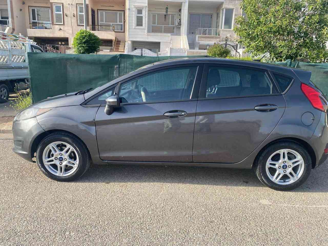 فۆرد فێستا
مۆدیل ٢٠١٧
یەک پارجەی پێشەوەی هەیە بێ ژورێ بێ ئیرباگ
سەیارەکە یەک دینار مەسرەفی تێتا نییە 
مەکینەی گۆرایە 
٧٠٠ هەزار غرامەی لەسەرە  
هەموو شتی بە شەرتە أربيل, العراق


**إذا كنت صاحب هذا الإعلان وتريد حذفه لأي سبب، رجاءا أرسل رسالة إلى الدعم الفني**