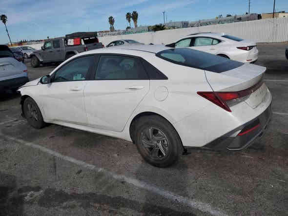 السلام عليكم
هونداي النترا للبيع موديل 24رقم اربيل الجديد 
دخول جديد  صوره الحادث بل منشور 
المواصفات 
شاشه الكتروني 
لد نهاري + لايت زنون 
فول تحكم استيرن
ثلاث انظمه قياده
السياره ماشيه 2000 الف فقط السياره زيرو
رادار امامي 
ويل كب توقف ذاتي عنده الاقتراب 
محرك 2000 دوش بانزين فقط
وباقي المواصفات المعروفه 
مكان السياره بغداد 
الهاتف السعر 160 وبيه مجال 
*********** بغداد
