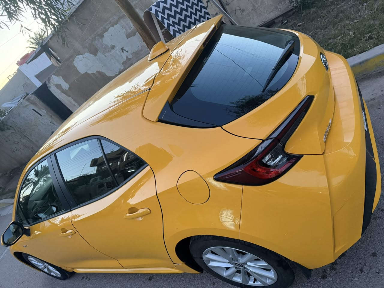 السلام عليكم كورلا هاج باك هايبرد وارد ياباني موديل 2024 ماشية 16 الف كيلو بيها جاملغ وبنيد تبديل بدون دواخل بدون يرباك صورة الحادث بالمنشور تترقم خصوصي رقمها مجاني 
السعر 135 وبيها مجال
مكاني بغداد حي العامل
***********
