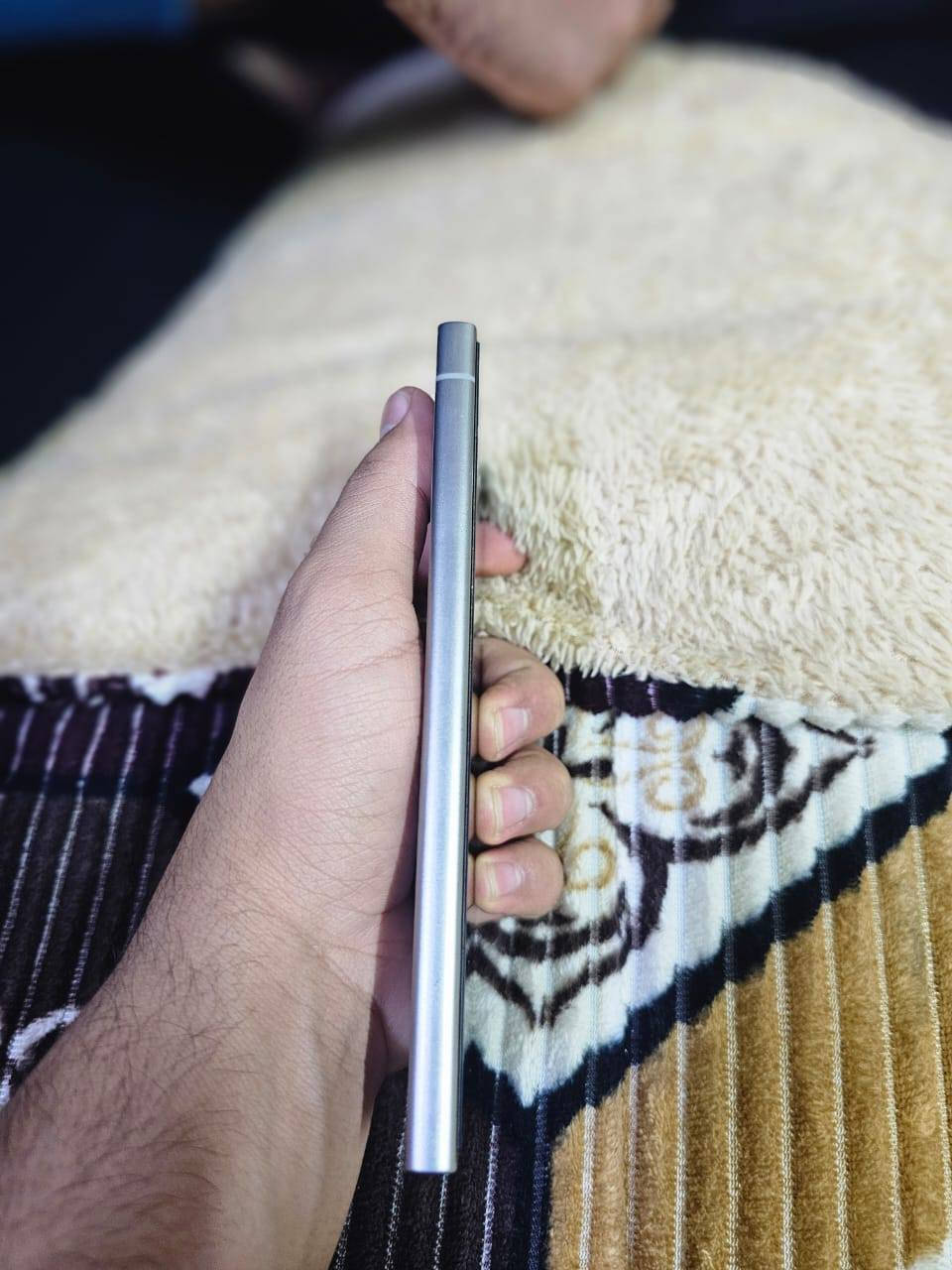 السلام عليكم جهاز س٢٤ الترا ذاكره ٢٥٦ جهاز نضيف بمعنى الكلمه كارتون وكيبل موجودات السعر ٩٥٠ مكاني بصره كزيزه توصيل ماعندي رقمي ***********
