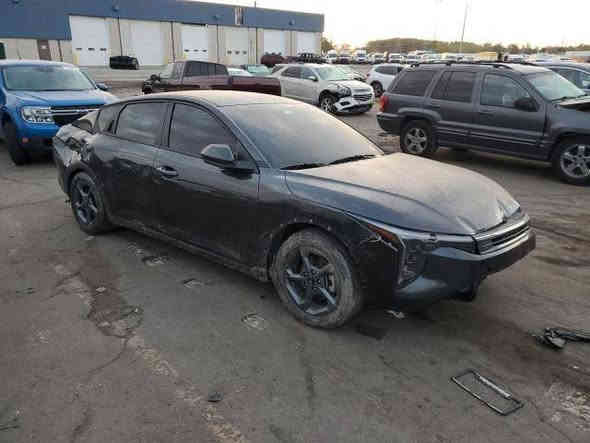 بإمكان إدخال السياره بكتاب شهداء
*كيــــا(K4)(LXS)موديــ2025ـل*
*السعر111(مصلح)واصل للميناء*
 واصل (مصلح) بدون كمرك 
سيارة حاليا في دبي 
(مكتب الماجد الأستيراد السيارات الوارد الأمريكي والكندي) 
(العنوان ، البصرة ، سفوان،  )
ولدينا وكلاء جميع محافظات العراق
 اتصال او واتساب :
( حسام الماجد) 
***********
‏***********
