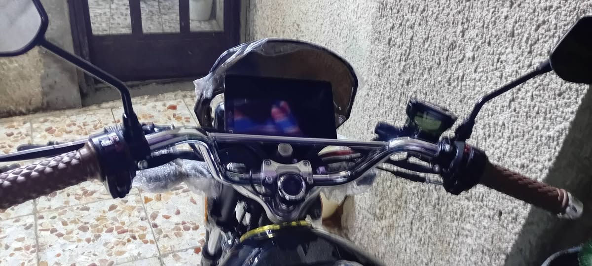 سلام عليكم بدون زحمه عندي دراجه ايرانيه كير نظيفه كلش هذا رقمي ***********
