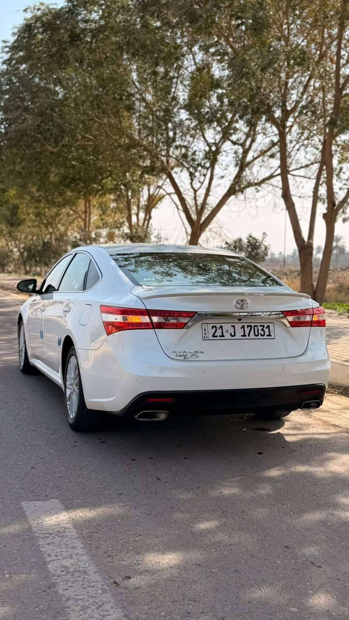 تويتا أفلون باللون الابيض 2013 فوول مواصفات
رقم سليمانيه خليجي 
كفاله عامه من كلشي
حجم المحرك 6 سلندر مفتاح التشغيل بصمة 
فتحة سقف حساسات أمامية 
حساسات خلفية 
لايت زينون بك لايت LED متصل 
دخول بصمة ذكي  ويل كب
 اشارة في المرايا الجانبية 
 المرايا قابلة للطي 
 هاند
 كاميرا دوارة 
مقود جلد حياكة 
 شفتات مقود 
 مثبت السرعة Cruise 
 المودات والاوامر الصوتية 
ا Bluetooth    
 شاحن هاتف  
المقاعد جلد
حركة المقاعد الأمامية كهرباء 
تجاوي 5 متحركة 
المقاعد تدفئة و تبريد
 المرآة الوسطية أوتو 
 تبريد شاشة مناخين منفصلين 
 قطعتين تبريد 
 أوضاع القيادة Drive Mode ثلاث اوضاع  ايكو+عادي+سبورت
 نظام مانع الانزلاق 
حاملات الأكواب
 بردة خلفية 
تطعيم الدواخل صاج
رقم الهاتف***********
