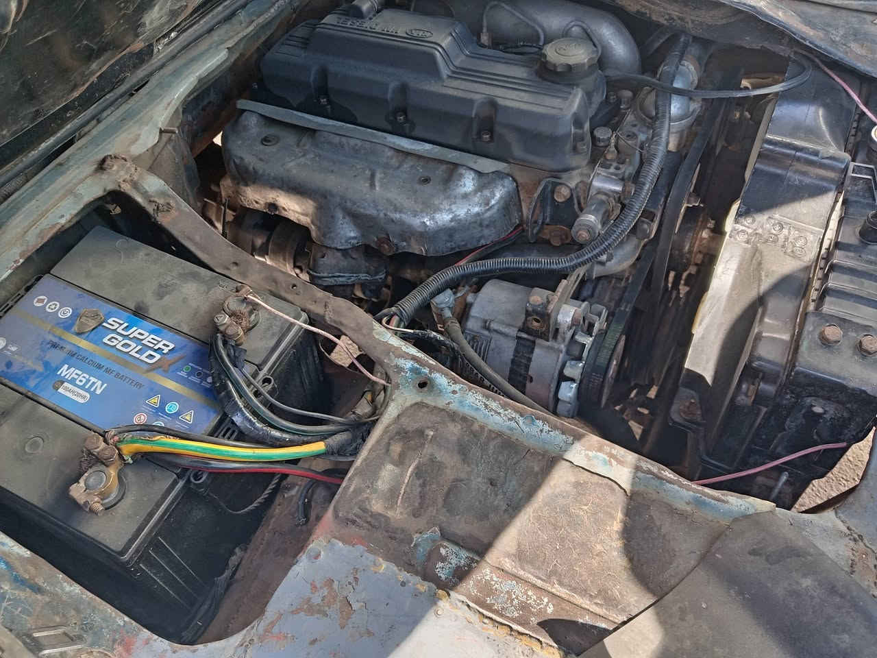 للبيع ٩٥ محرك مجفت جديد كير نضيف اكسن نضيف تخم تاير باتري جديد سياره معمره ١٠٠ ١٠٠  تحويل فقط سعر ٣٠ بغداد حي العدل ***********
