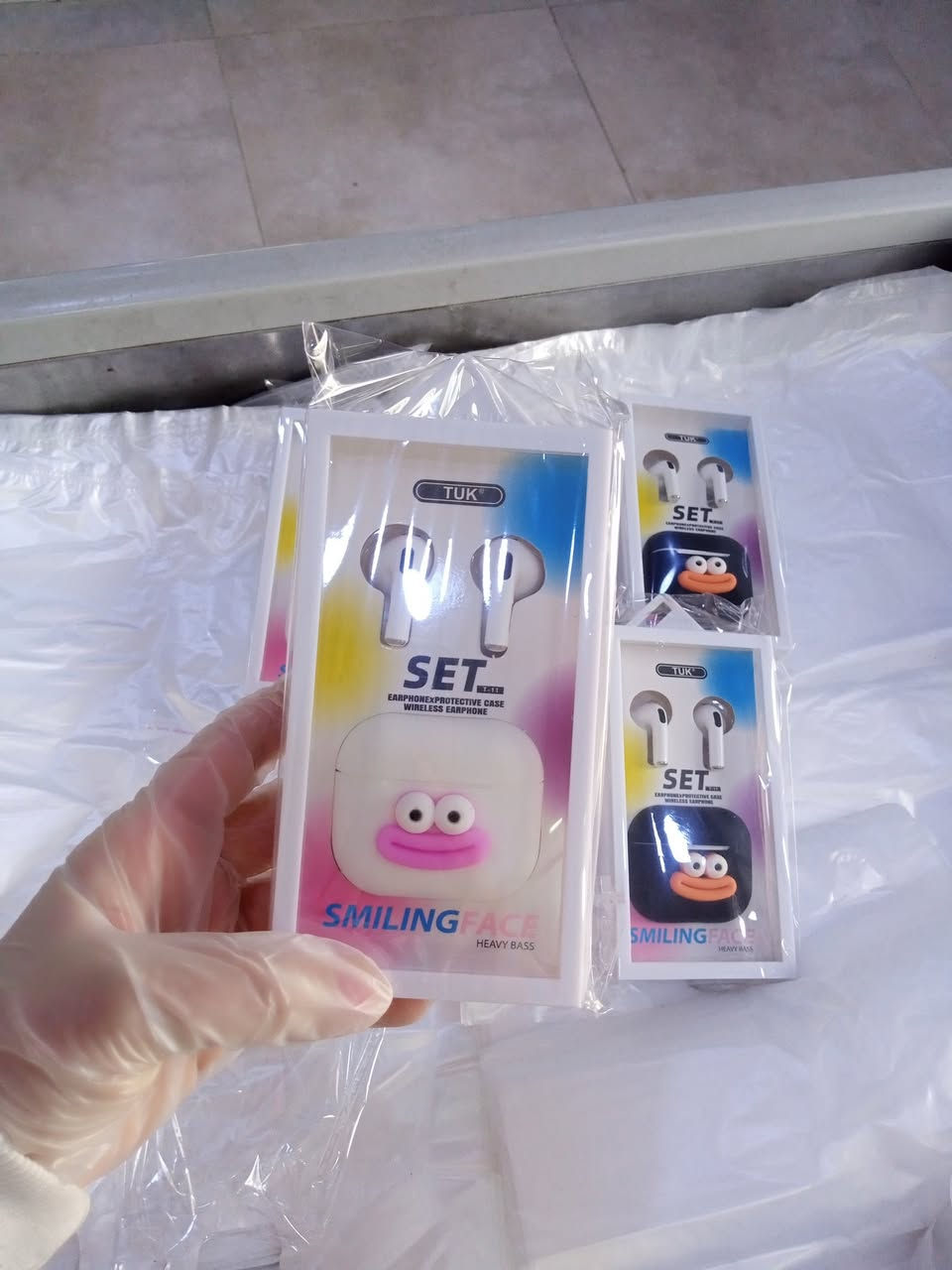 هيتفون رجالي و نسائي
الاصلي درجة اولى 10000
موجود توصيل داخل وخارج المجمع
للحجز والاستفسار التواصل على الخاص


**إذا كنت صاحب هذا الإعلان وتريد حذفه لأي سبب، رجاءا أرسل رسالة إلى الدعم الفني**