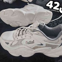 احذيه بالجملة • مقاس40-44 • 3-5 قطع