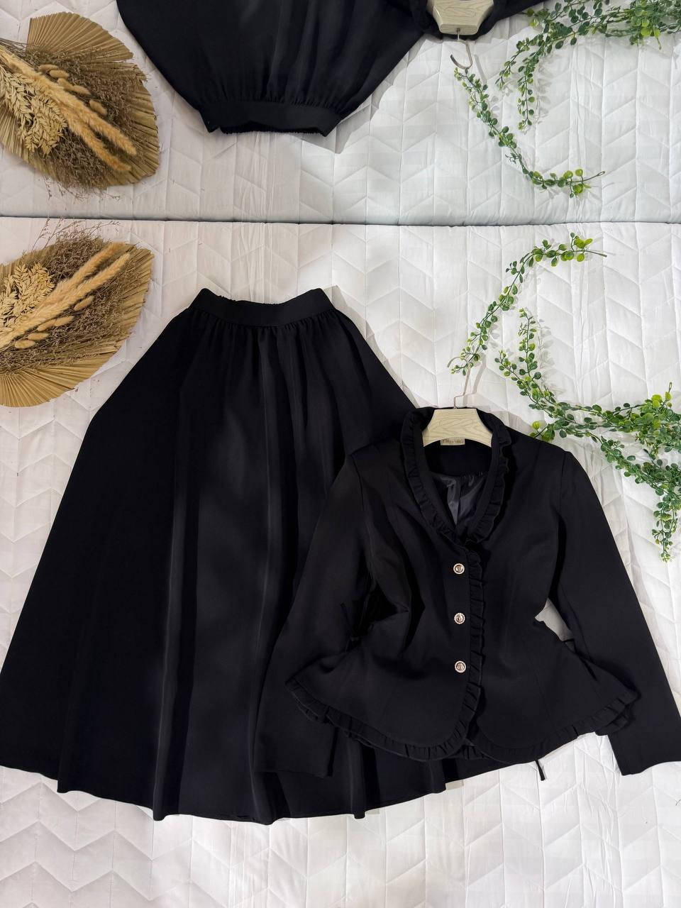 #طقم تنوره + جاكيت

خامه دابل صيفي

القياسات 38 40 42 44 46 48 ✨
خدمة توصيل لجميع محافضات العراق
للحجز والاستفسار مراسلة الصفحه خاص رجاء او واتساب *********** #بيج #الاميرات #للملابس
