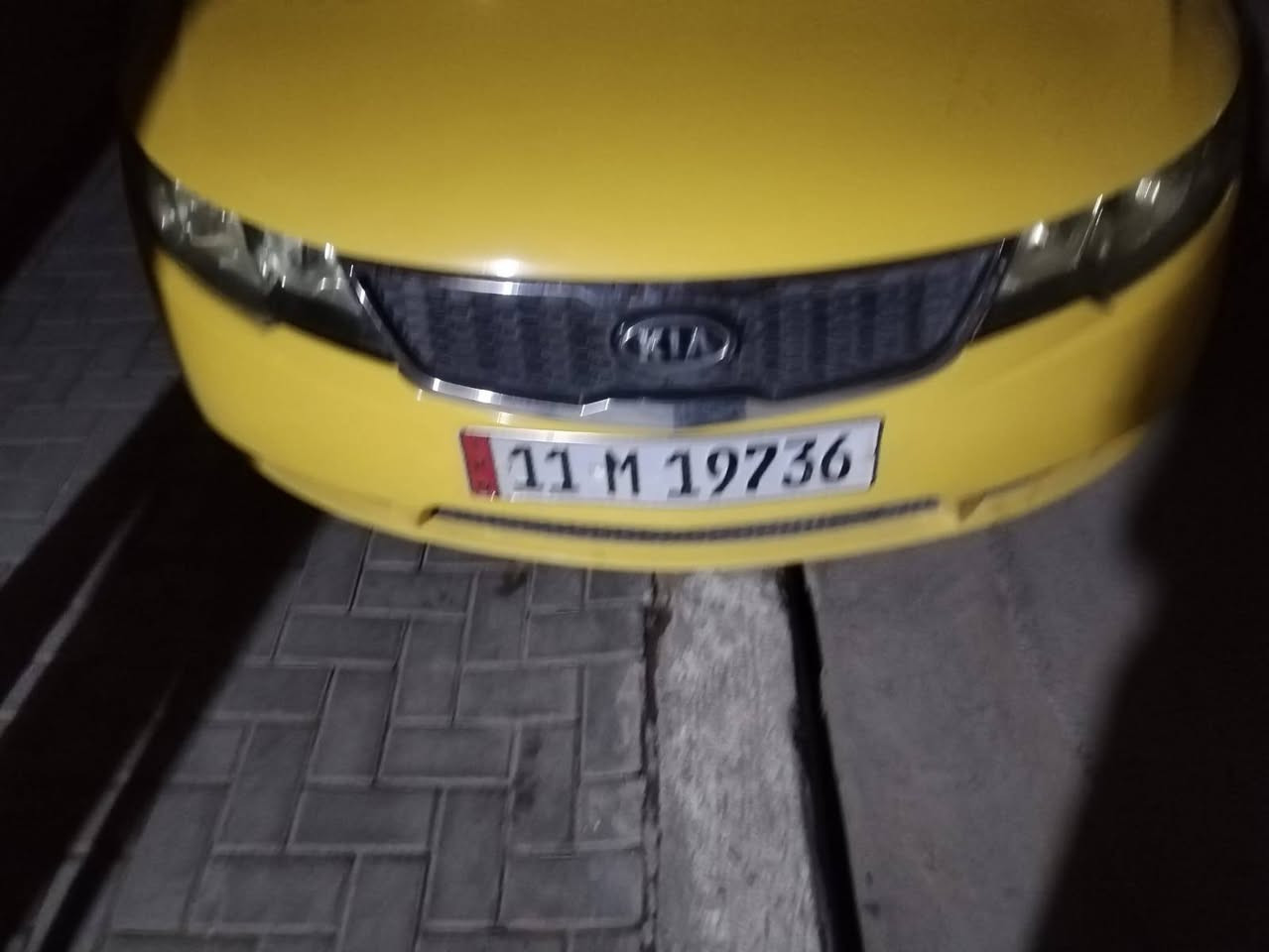 السلام عليكم للبيع فقط فورتي موديل 2010  
وارد امريكي حادث خشم جاملغ امامي جهة صدر وتبديل فقط بنيد مكينة 2000 دوش رقم بغداد الدولي الجديد 
مكاني بغداد حي السفير قرب مدرسه حمو رابي 
الاتصال على الرقم *********** السعر 85 وبيهة مجال حك الجية
