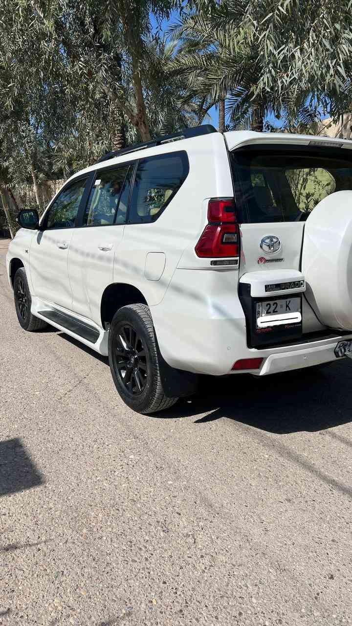 تويوتا برادو  – 2023 – خليجي مدنايت 
✅ الموديل : 2023
✅ السيارة كفالة عامة 
✅ المواصفات :
⚙️ المحرك : 4000cc – ستة سلندر 
🛞 الويل: 20 إنج
• إنارة LED كاملة
• حساسات أمامية وخلفية
• مرايا كهربائية مع إشارات
• جناح خلفي
‏. AWD 
• دبل تانكي
• سبير ظاهري 
• دوسات ثابتة 
• 7 راكب 
• ستيرن متعدد المهام
• كروز كنترول
• إضاءة داخلية راقية
• مكيف ثلج أمامي وخلفي
• الدخول الذكي + تشغيل بصمة
‏• Airbags كاملة
‏• ABS – EBD – VSC
• مانع انزلاق
• نظام الثبات الإلكتروني
• مراقبة ضغط الإطارات
• وضعيات قيادة متعددة
السعر : 470 $ 
العنوان : بغداد - الكاظمية - شارع المحيط 
الهاتف : ***********
