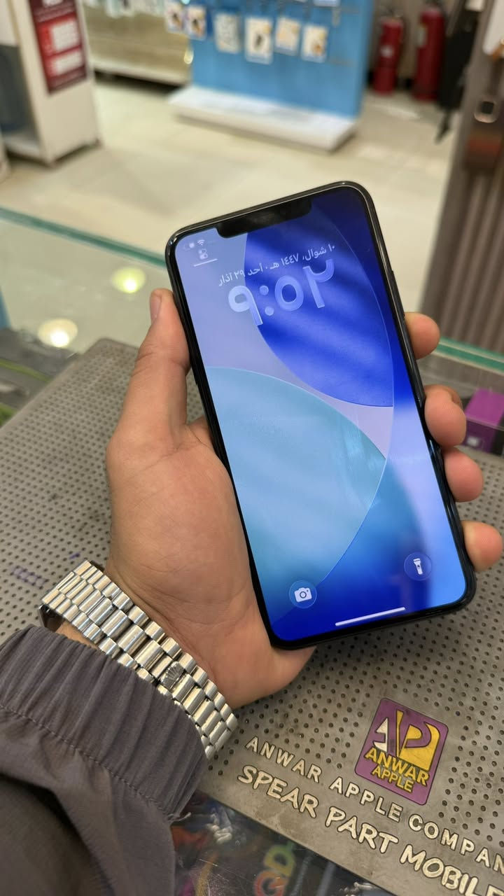 11 برو ماكس ذاكره 256 بطاريه 69 جهاز فولل لون زيتوني سعره 275 عنوان بغداد سيديه ***********
