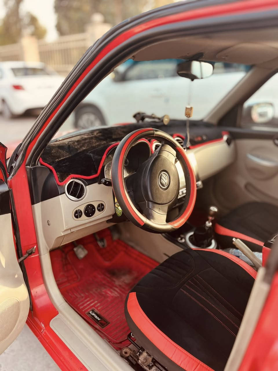 يالله ليفان 320
موديل 13.رقم بغداد دولي مسطره

سنويه جديده سيارة باسمي تحويل مباشر

كفاله عامه عدا باب واحد خلف السائق

محرك وكير وكلج جديد لوك 

تبريد تدفئه شغاله شرط

حداديه امامي وخلفي جديده بلكارتون 

سياره عليه ادامه كامله منظومة البانزين

ادامه منظومة المي بعز صيف حماوته ٤

تخم تاير جديد

لايت جديد منضومة زينون بل كامل

كشافات جديد

غرفته جدا نظيفه 

منضومة سماعات وشاشه 

سيارة ما ناقصها كلشي

  لـ معرفة السعر💲
تواصل على الرقم
0771 979 0636🤳
0750 719 2054🤳
              واتساب
