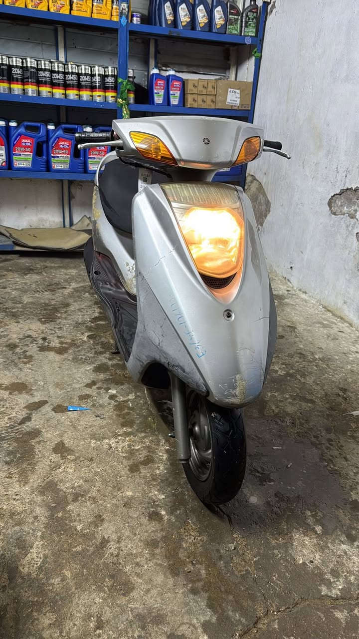 سلام عليكم شباب دراجه صاله سبوعين نازله من رمبه وهاي صوره كدامك دراجه ختم واحد هيه والمكينه مكاني بغداد الامين واتساب ورقم متوفر ***********
