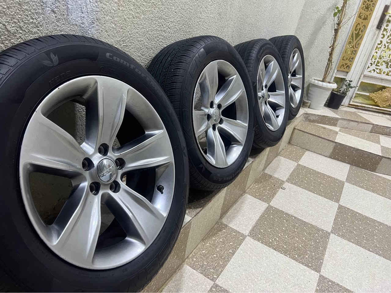 تخم وياله SXT تخم تاير جديد ويل كب جديد وتايرات جدد 2025وحساسات بلاديه واصليات *********** البصرة, العراق
