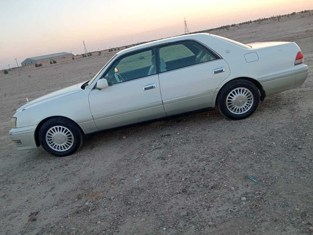 سلام عليكم للبيع راس ثور كفاله من كصه ونقل جثه وعيب شرعي مكينه وكير جدد شرط رقم بصره نكليزي سنويه 30 باسمي كهربائيات كلها شغاله تبريد شغال ثلج شرط تخم تاير شاشه لمس السعر 88 العنوان البصره اني مكلف مكلف بل نشر تصلو على رقم الهاتف ***********
