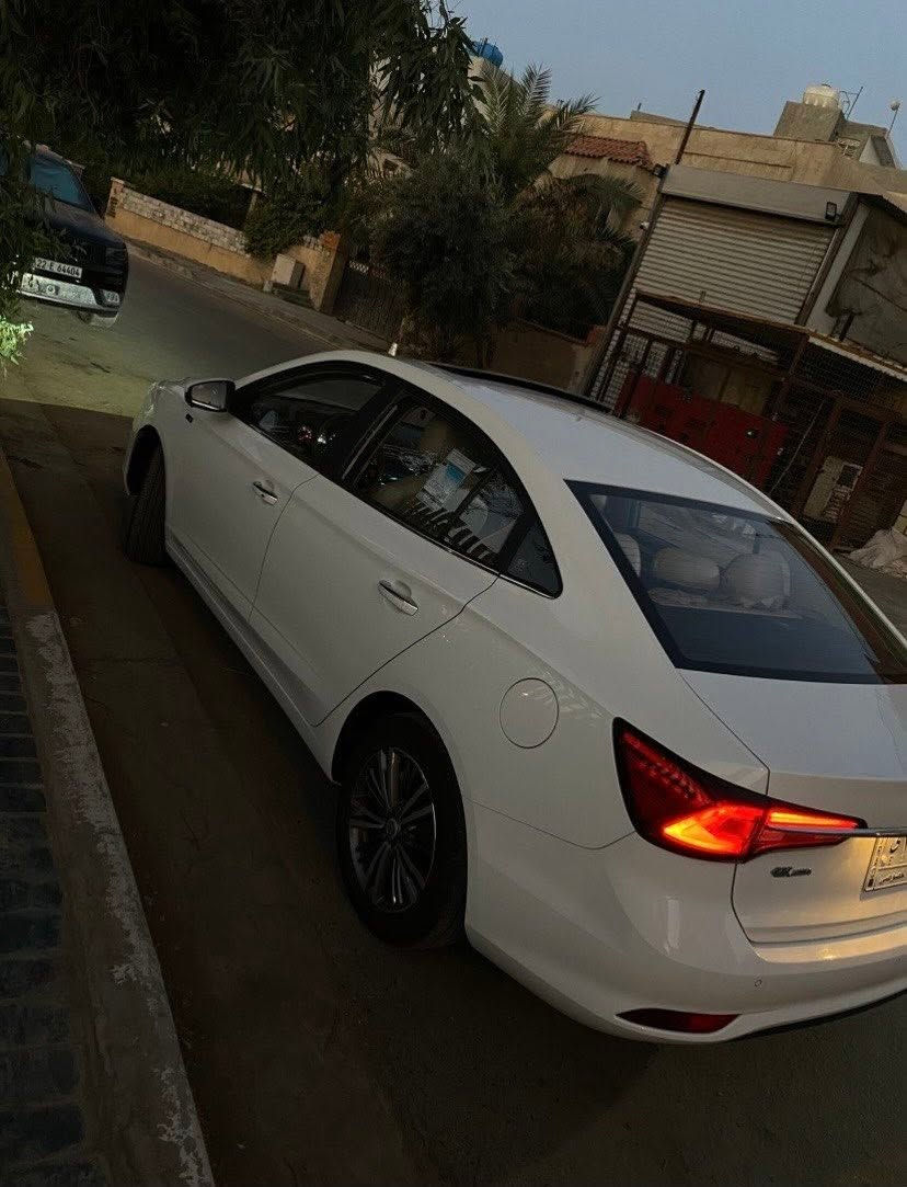 السلام عليكم
للبيع MG 5 2024 فول مواصفات فئة LUX

ماشية ٣٠ الف
مكان بغداد
سعر ١٠٥


**إذا كنت صاحب هذا الإعلان وتريد حذفه لأي سبب، رجاءا أرسل رسالة إلى الدعم الفني**