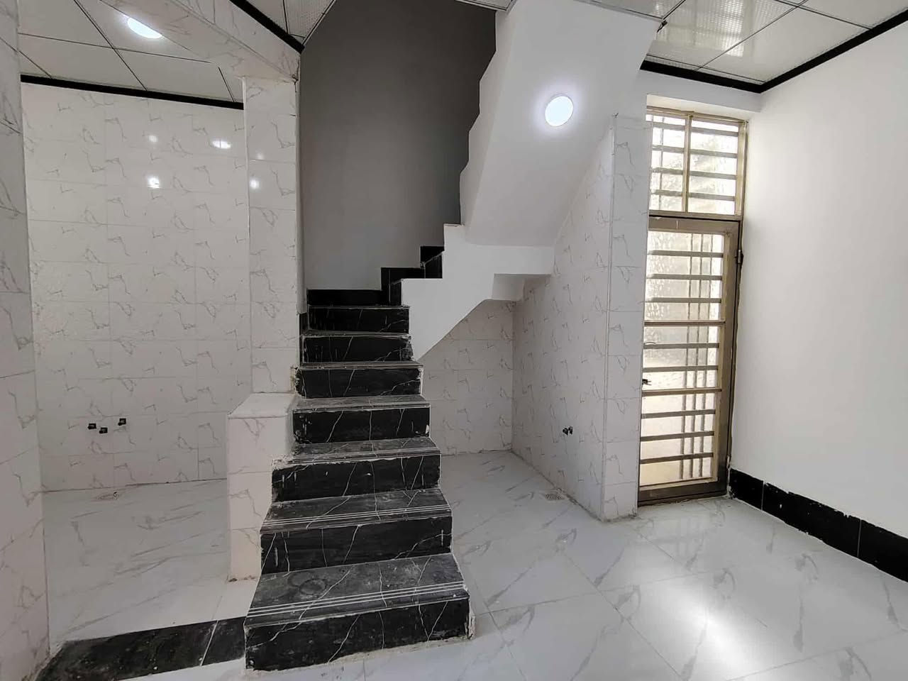 اقصاد اقصاد

سلام عليكم يوجد لدينا بيوت عدد 2مساحه 50متر بيع بلقصاد بمقدمه 10مليون فقط سعر لبيت لواحد 23مليون لشهر 500الف )))  لتفاصيل

غرفه

صاله

صحيات

مطبخ 

منور

لبيت طابو زراعي سند 25مشمول بقرار لتطويب

موقع لبيوت مقابل ملحق قرية الغدير عمود 317بلخط الثاني قرب سوق الحمداني أي استفسار اتواصلو ويه #مكتب_المعمار_للعقارات_العامه  ***********تساب أو اتصل وتدلل
