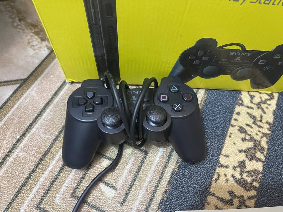 سلام عليكم ps2 سلم باله مستخدم أسبوع فقط لون ابيضّ نضيف مع فلاش اصلي ابو ١٥ الف ميموري اصلي ويده اصليه كامل ملحقات اي نقص ماكو 
الفلاش بي خمس لعبات فقط الأصلي اله الحرب نسختين الاصليه المترجم عربي مع جميع الاستعراضات وبلاك وبيس ٢٠٢٠ وجي تي اي 
سعر ٧٠ بي مجال 
العنوان كربلاء حي السلام 
تواصل خاص او واتساب 
***********

او تلكرام @i7_uo
