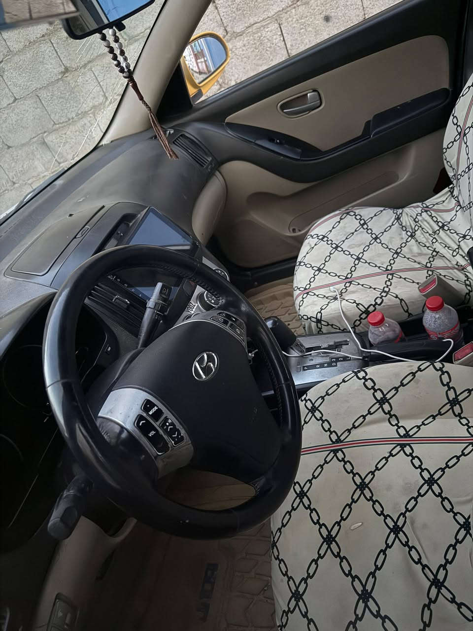 النترا صابونه خليجي 11
سياره بيه قاعده الدبل مبدله يسمونه فخذه وباب وبنيد سياره مكفوله ضربه وتجيه شواصي مكفوله سنويه ورقم انكليزي بسمي مصفره هيه وغرامات
تخم تاير كير ومكينه مكفولات
مكاني الناصريه المركز 
الستفسار اتصل ***********
