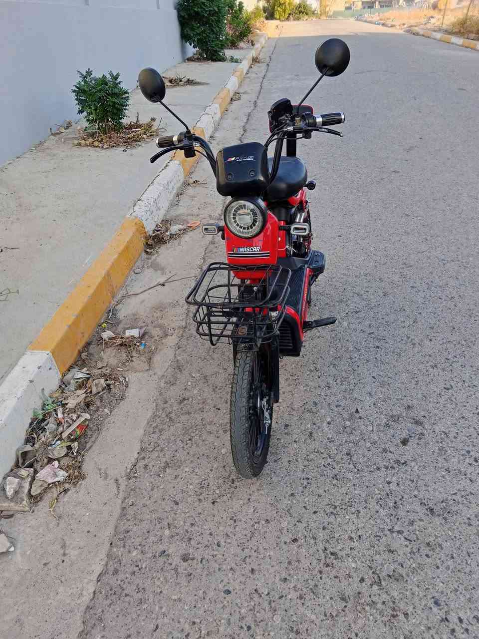 السلام عليكم ماطور شحن للبيع حجم 20 5بطاريات اكبار نضاف بلوتوث سرعه 99 هورن اشاير كلو شغال العنوان موصل جانب الايسر تواصل***********وبي واتساب

