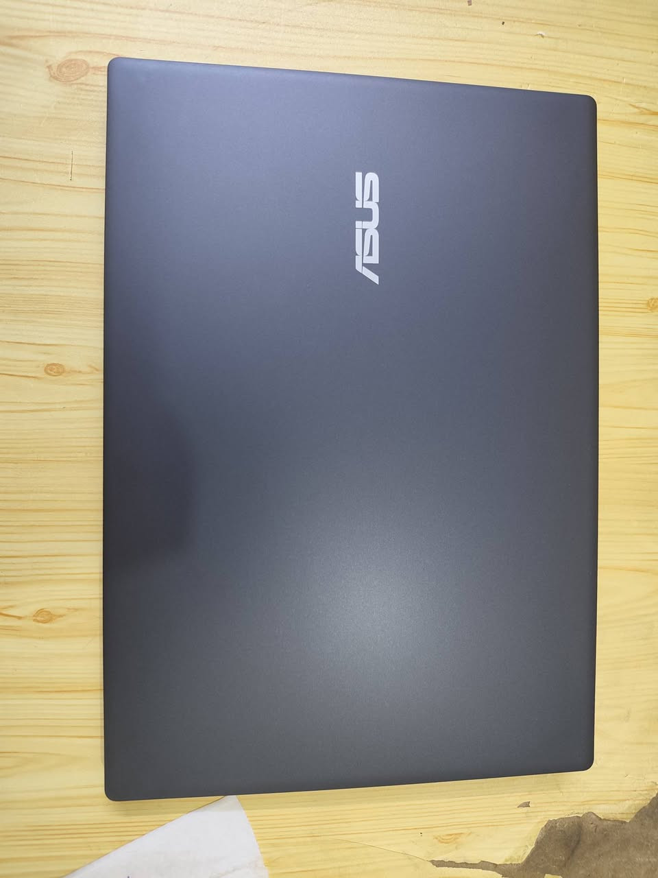 السلام عليكم
ASUS GAMING V16 2025 للبيع
الجهاز OPEN BOX مكفول من الشخط الواحد ومكفول من التراب بل منافذ ايضا الجهاز حالة حال وكالة بطاريتة 100% والملحقات بعدها ب تغليف الشركة 
المواصفات: 
كارت الشاشة: NVIDIA GeForce RTX 5060 GDDR7 (8GB)
المعالج: 
.Intel Core" 7-240H 
(احدث معالجات انتل المدعومة بالذكاء الاصطناعي)
وينافس معالج intel core i7-14700hx 
الرامات: 
(16GB) DDR5-5600
التخزين
SSD 1TB M.2 NVMe PCIe
حجم الشاشة ودقتها: 
16) WUXGA (1920 x 1200) display having 16:10 Aspect Ratio || 144Hz Refresh Rate
السعر مليون 850 وبيها مجال للشراي 
والجهاز مستخدم فقط 8 ساعات وتجي تفحص بيدك 
مكاني بغداد الصليخ


**إذا كنت صاحب هذا الإعلان وتريد حذفه لأي سبب، رجاءا أرسل رسالة إلى الدعم الفني**