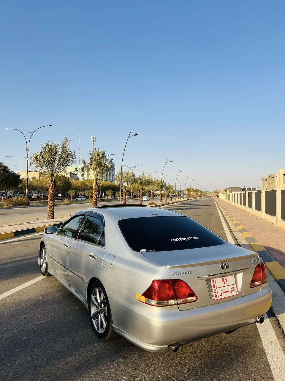 شاهینە 2007گەورە بە بچوک
براوە براوە 
جلد هیتەر سڵاید 
ناو رەش ساج سوور
145km
رۆشتووە
3دوگمە
سەیارەی 
مالە بە شەرتی ئەوەی 250مەسروفی نەبی
بی دوکەل و 
بی زەربە بی لیدران 
بە شەرتی ئەوەی کەفەر کۆراو نەبی
بەشەرتی ئەوەی سەقفەکەی سبوخ نەبی
کی حەزی لی بوو یان چات بکا یان تیلفون بکات
***********
