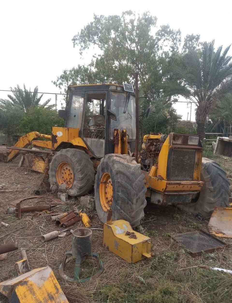 السلام عليكم .. حفاره للبيع متروكه محرك وكير شغال . رقم اسود .. قييم باليرضي الله وعنوانه بغداد *********** اتصال او واتساب ...
