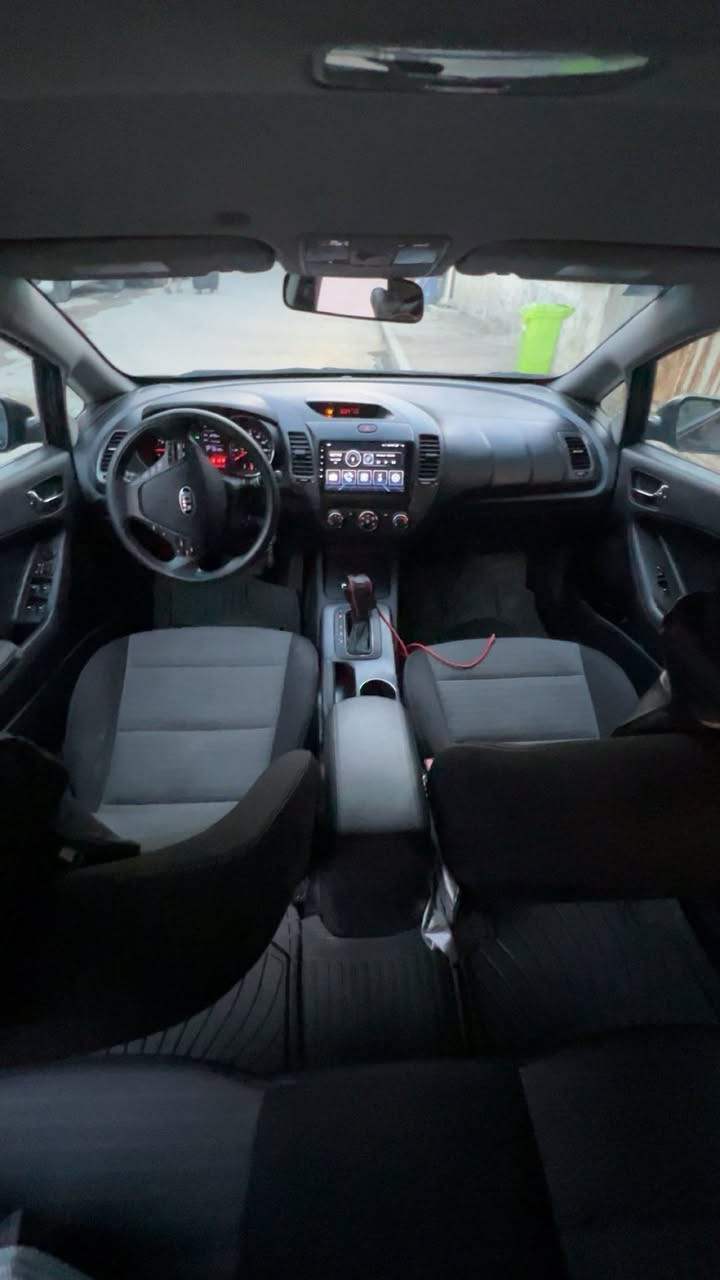 كيا فورتي هاشباك 2016 
محرك 2000 gdi
بدون دفانز بدون تنقيص
ماشية 82 ميل
حادث جاملغ بنيد
صوره الحادث ويه الصور
بنيد مبدل بلادي
بيها ملاحظات بسيطة مبينه بالصور
سنوية جديدة رقم جديد وهزة جديدة
السيارة رايدها 90 بيها مجال بسيط
مكاني بغداد البياع
***********
