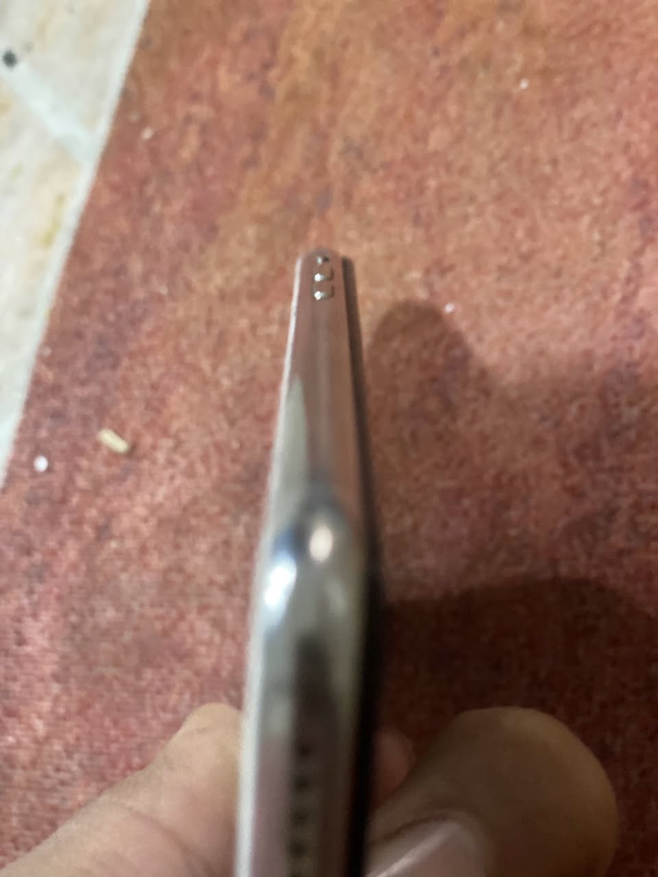 سلام عليكم ايفون ‏ اكس للبيع مبدل شاشة فقط بطارية ما مبدل بطاريتة78بس مرفوعة فيس ايدي شغال ضهرة مثل ما موضح بالصورة جهاز كلش حلو لايصرف شحن لا شي ابد جهاز يخبل ذاكرة64 بيع او مراوس سعر اتصل او واتساب ***********
