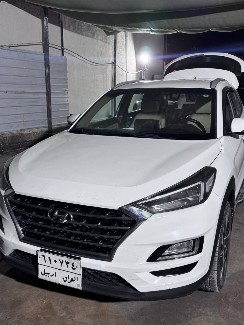 توسان 2020 لون ابيض خليجي رقم اربيل  سنويه منتهيه كفاله السياره ما عده البارد  والباقي كله مكفول السياره جديده شلعته حلوه  ما ناقصه اي شي 
سياره ماشيه 90 الف
عنواني بصره ابي الخصيب
السعر 190 وبيه مجال 
الهاتف ***********
