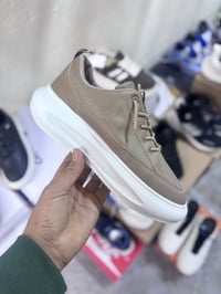 مقاس 40-44 • توصيل جميع المحافظات • محلات العائلة الرياضية