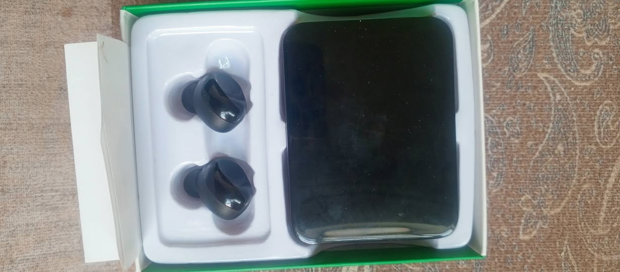 سماعه بلوتوث بنفس الوقت شاحن باور بنك ***********
