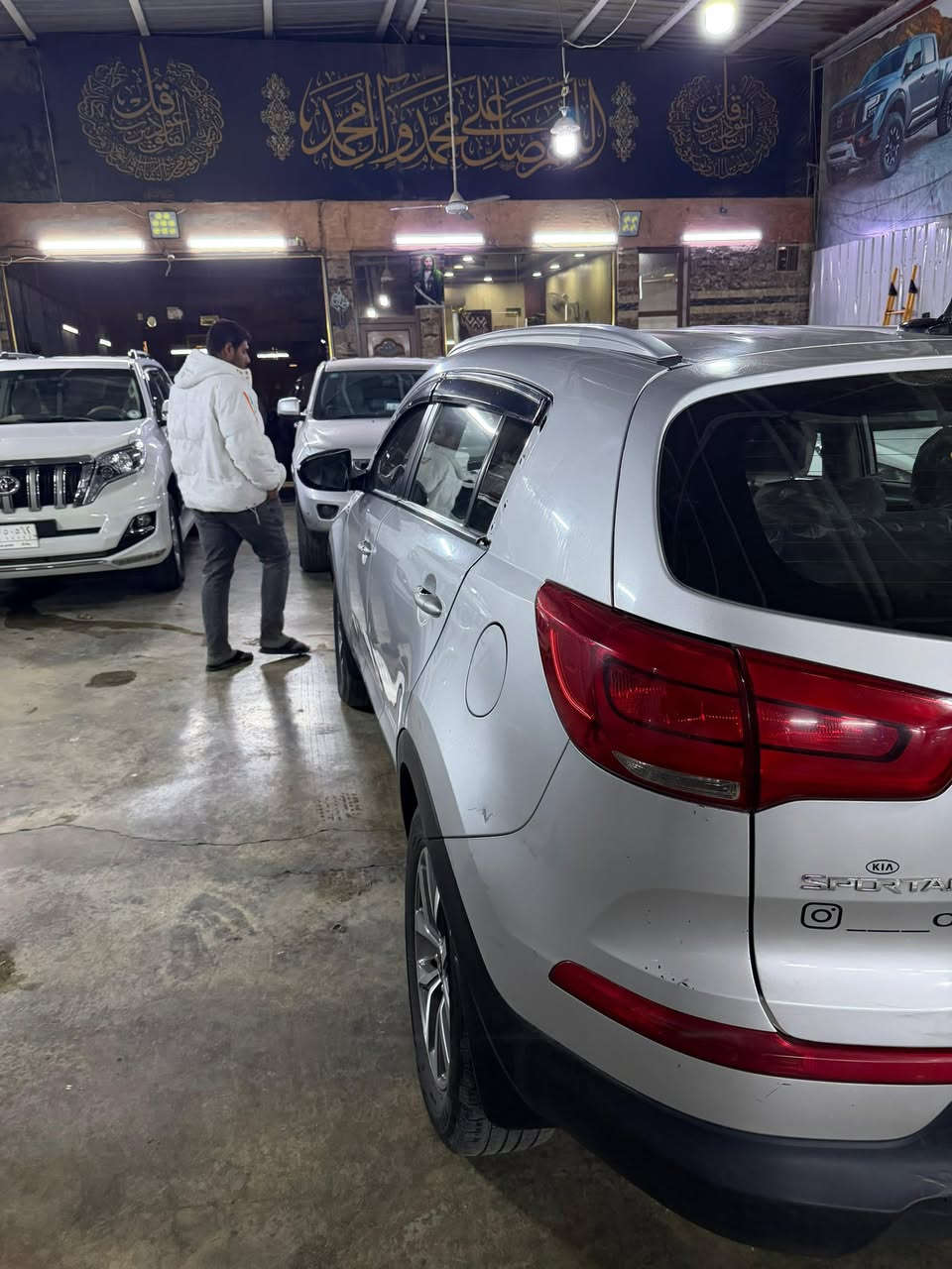 سلام عليكم
من رخص لأدمن
سياره سبورتج موديل١٥
السياره حلوه 
حادث أمريكي جاملغ خلفي وباب
ماشيه ١٧٠كم
بيها مكينه مجفته تجفيت ممتاز
السياره حلوه ونصيه حلوه ومابيها نواقص
السعر١٢٠وبيها مجال 
باقي الاستفسار الانتصال على رقم واتساب***********
